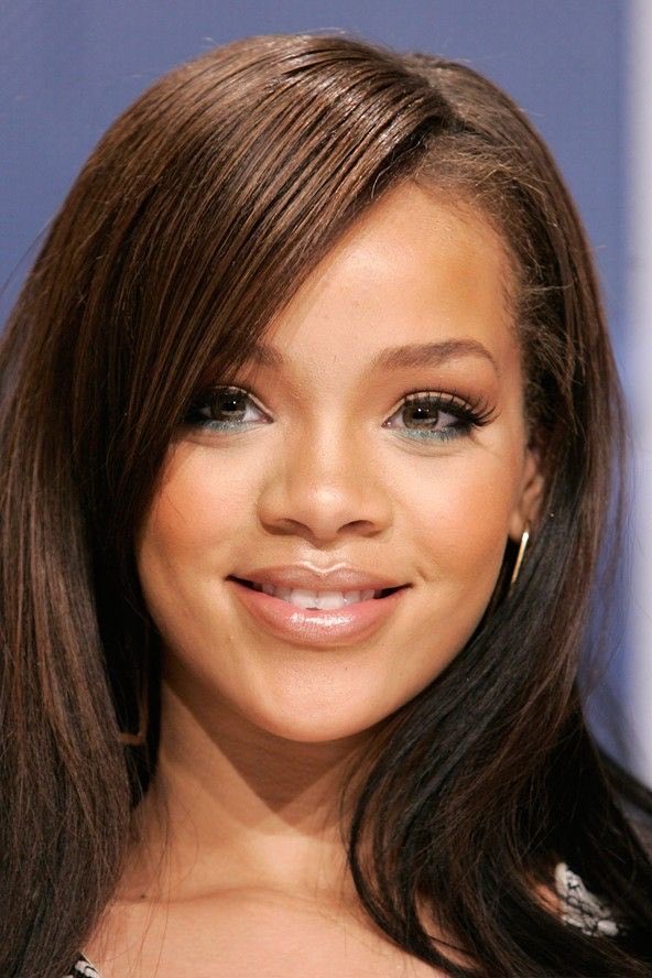 luanwantsu's tweet photo. Rihanna is so pretty. https://t.co/3nNYKgfepl