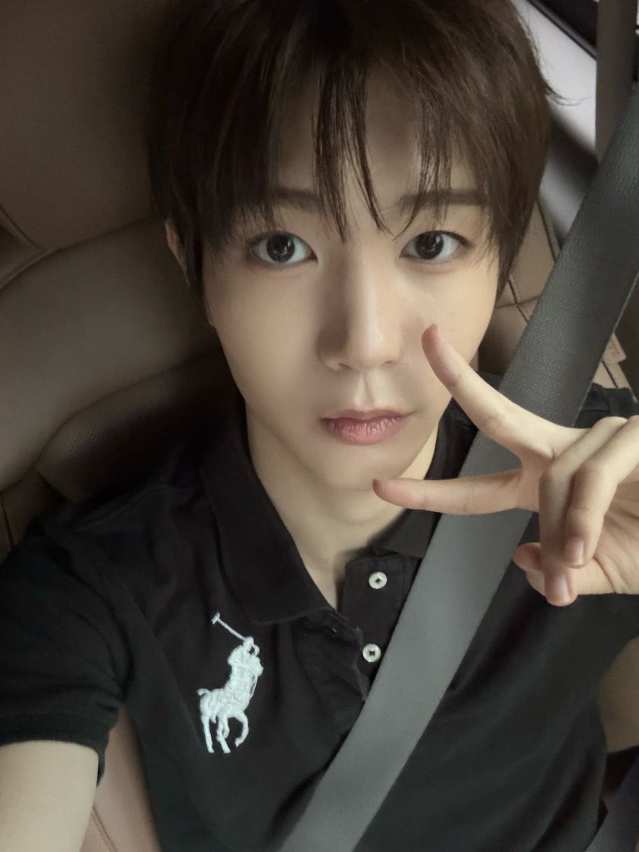 loveusyon's tweet photo. iyo sembilan bulan diperut mama lho ya, kok malah persis papa https://t.co/x4fEPWj1LH