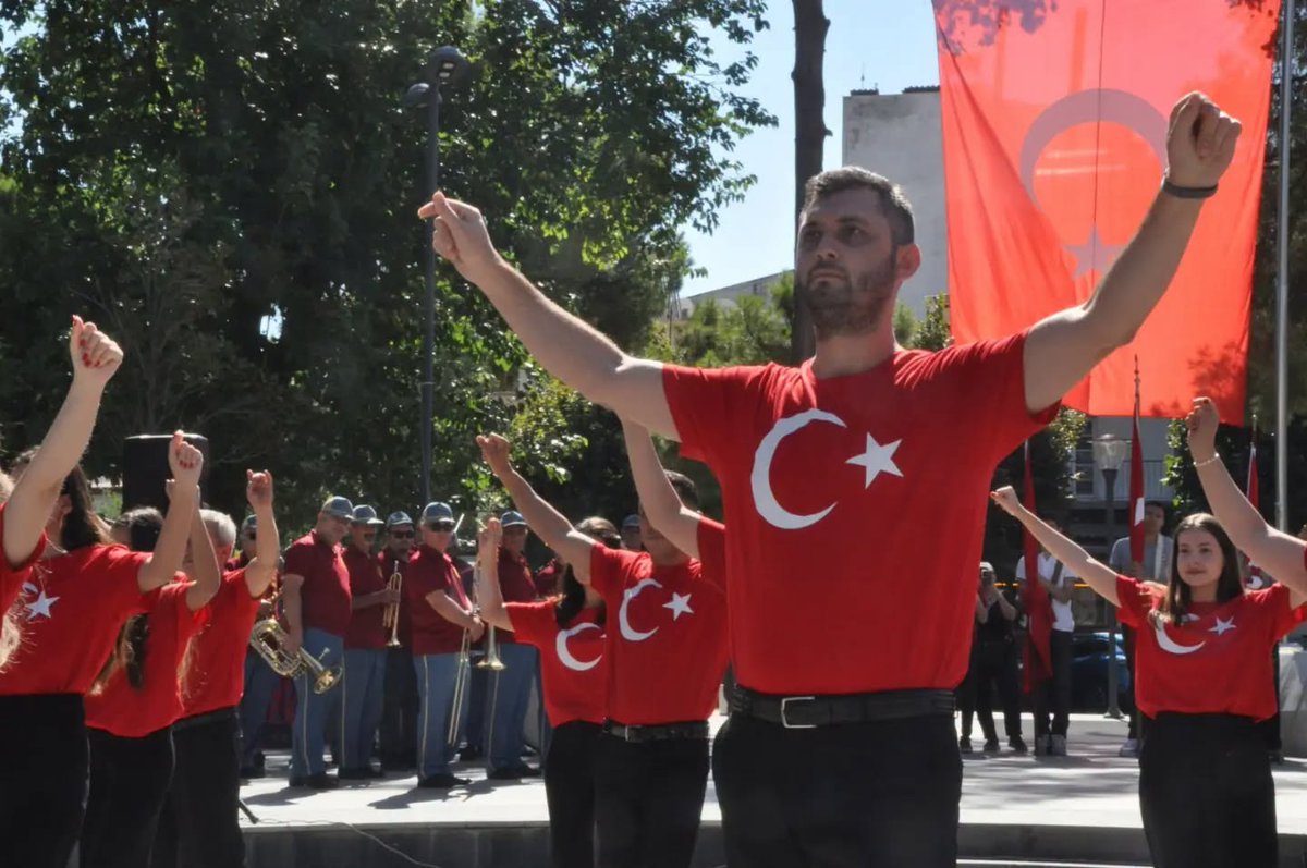 tire_mem's tweet photo. 30 Ağustos Zafer Bayramı’nın 104. yıl dönümü ilçemizde düzenlenen tören ve etkinliklerle kutlandı.
@izmir_ilmem @Duygu__uzun https://t.co/7yidWl0gR2