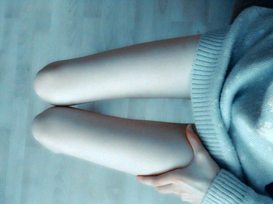 D0llphie's tweet photo. tiny legs you Will Be Mine..... trust https://t.co/BQuTTxlZUA