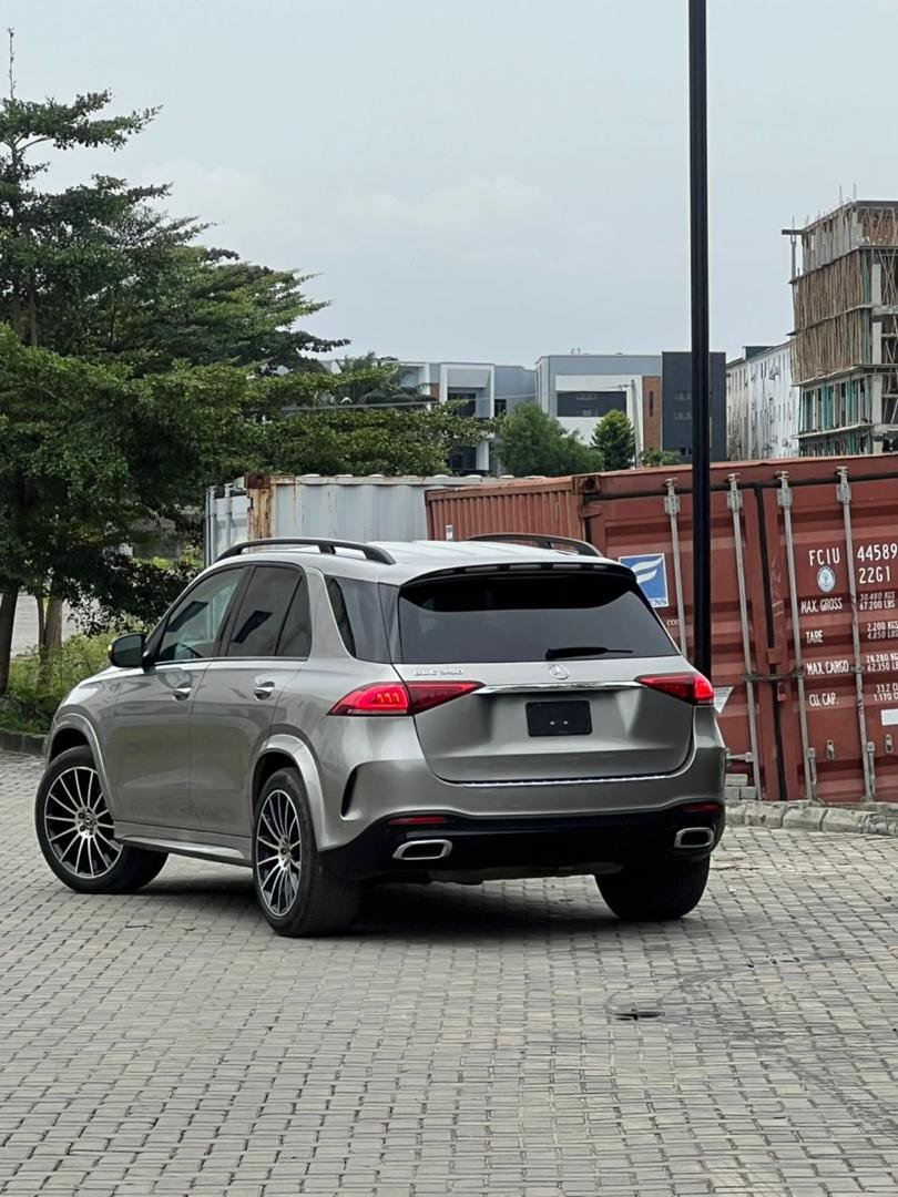 Verterex_Prop's tweet photo. 2021 GLE 350 SUV

🏷️ ₦48m https://t.co/9HHePGVfT2