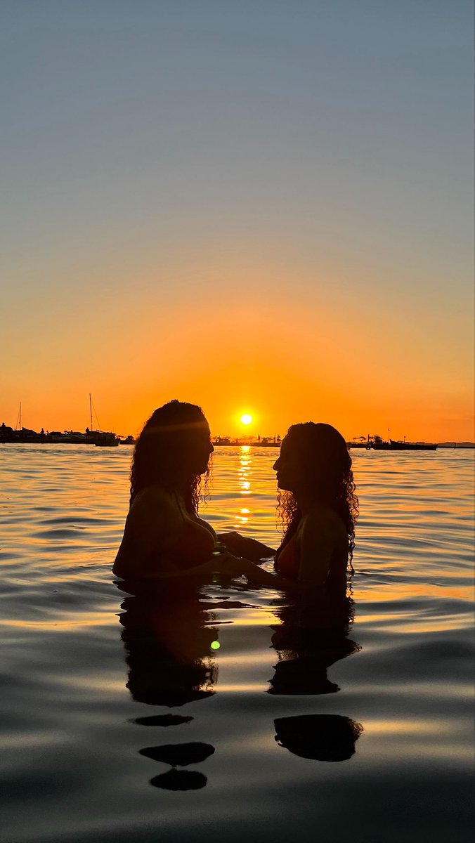 mariapepeb's tweet photo. Te amo as vezes, gabi 🧡
@ecvanee https://t.co/GhnzcFsz81