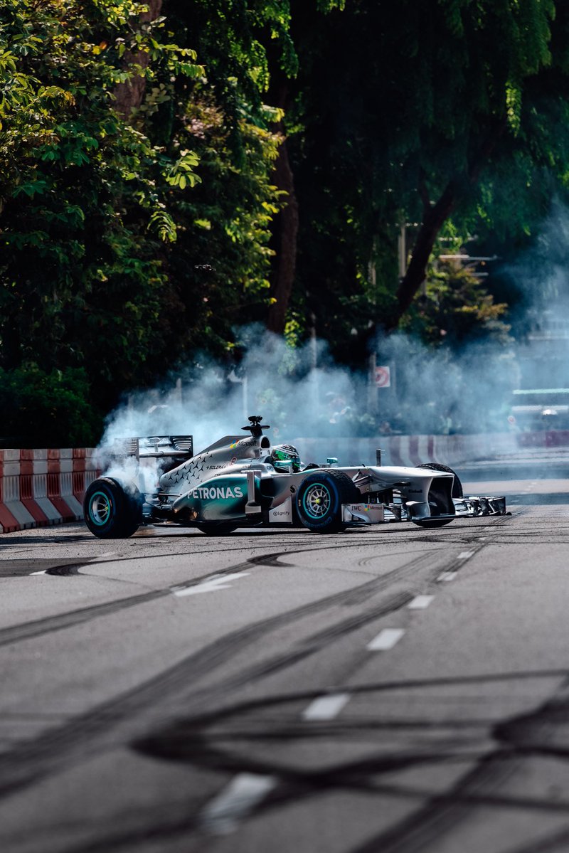 frederik_vesti's tweet photo. Left my mark on Orchard Road… or a few marks. 🍩😅

An amazing 48 hours in Singapore, launching the @MercedesAMGF1 x Adidas Vanda Bloom collection!

So good to meet so many fans, drive two iconic cars and have some fun behind the wheel. See you soon,  Singapore. 💜 https://t.co/N3052EGxoe