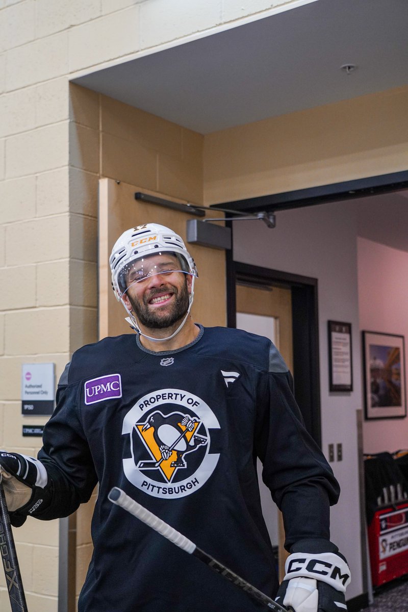 penguins's tweet photo. POV: Rusty spots admin 😁 https://t.co/tWtV1rd3Me