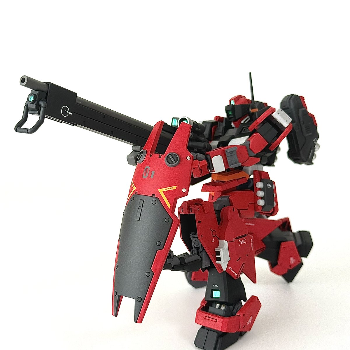 X0e5hBhJqPqLtMX's tweet photo. #今月作ったプラモ晒そうぜ 
ジムスナイパー！ https://t.co/ldY3SmcRIv