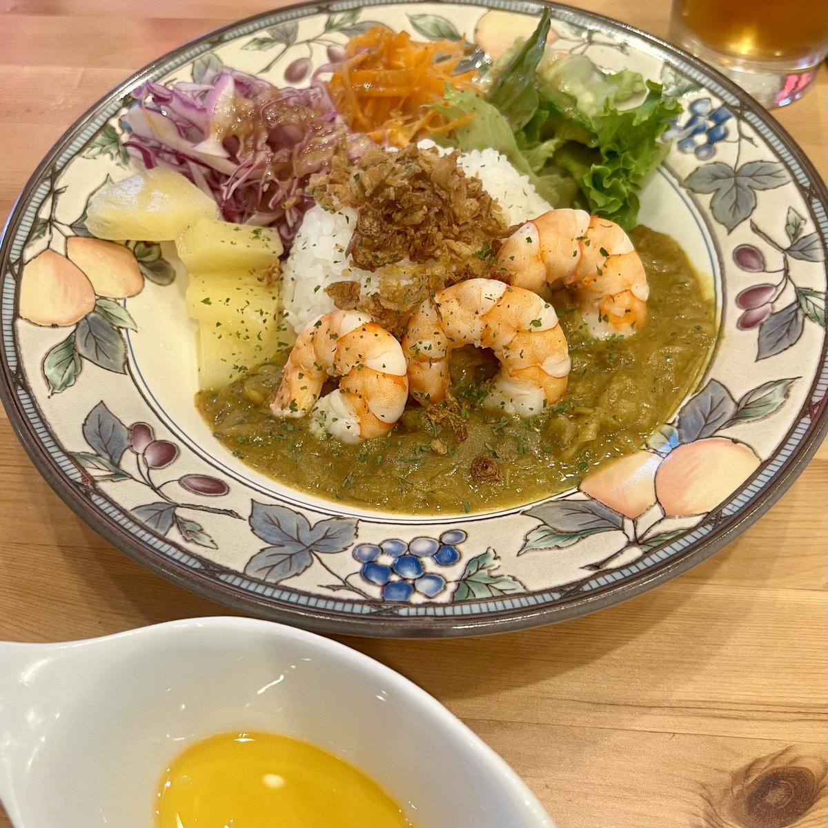 sasachu_'s tweet photo. 神田カレー街食べ歩きスタンプラリー 
53〜56店目
ダイアモンドヘッド 小川町駅
シュリンプカレー 1,650円
日本式カレー弐番亭 神保町駅
タカギさん 2,195円ﾗｲｽ少なめ−40円
マンダラ 神保町駅
チキンバターマサラ 1,670円
鳥山カレー 馬喰町駅
黒毛和牛スネ肉塊ビーフカレー 1,400円
激美味い https://t.co/dX8Y5JtlwX
