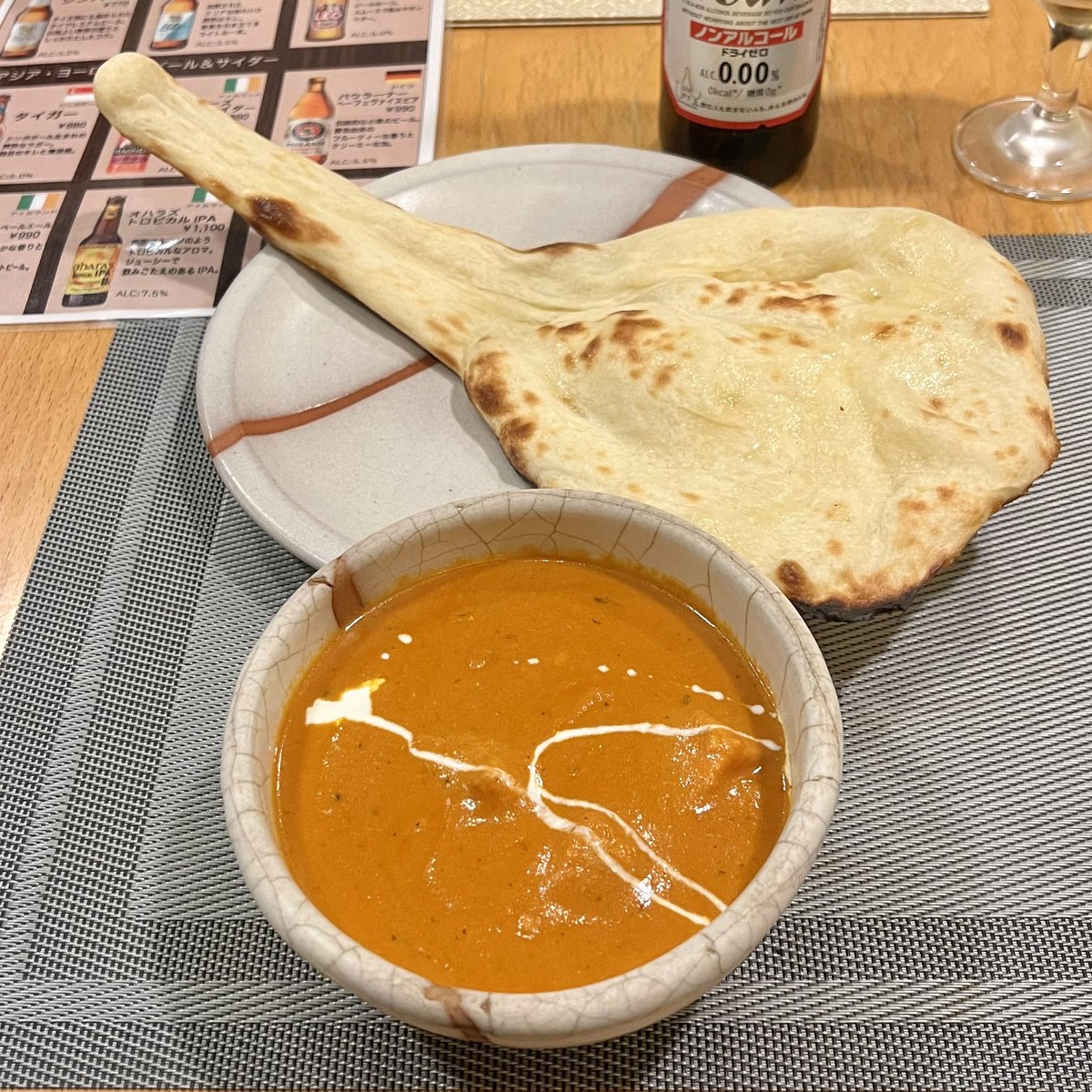 sasachu_'s tweet photo. 神田カレー街食べ歩きスタンプラリー 
53〜56店目
ダイアモンドヘッド 小川町駅
シュリンプカレー 1,650円
日本式カレー弐番亭 神保町駅
タカギさん 2,195円ﾗｲｽ少なめ−40円
マンダラ 神保町駅
チキンバターマサラ 1,670円
鳥山カレー 馬喰町駅
黒毛和牛スネ肉塊ビーフカレー 1,400円
激美味い https://t.co/dX8Y5JtlwX