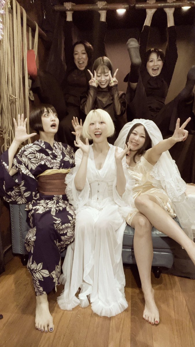 akahimariko's tweet photo. #リオフェス　參加作品
#百夜一夢　朗読緊縛蝋燭劇『地獄花』

連日満場のお客様に恵まれまして、幕。

ありがたう存じました！

岸田理生先生の別名義・有沢美喜先生の官能小説『妖の館』をベースにした、加虐被虐官能朗讀。おたのしみ頂けましたでせうか。

「もしさうだとしたら、おばけです。」 https://t.co/91jQTGBiE8