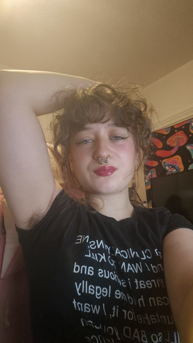 lavernaism's tweet photo. Do you like women with hairy armpits? 🤭 https://t.co/qfzG6jc1mY