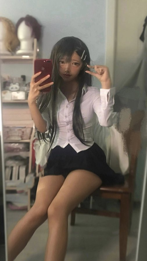 BountyGermany's tweet photo. 前辈恶心恶心♡
#長瀞早瀬 #cos #不要欺负我长瀞同学  #足 https://t.co/KVUCv871h1