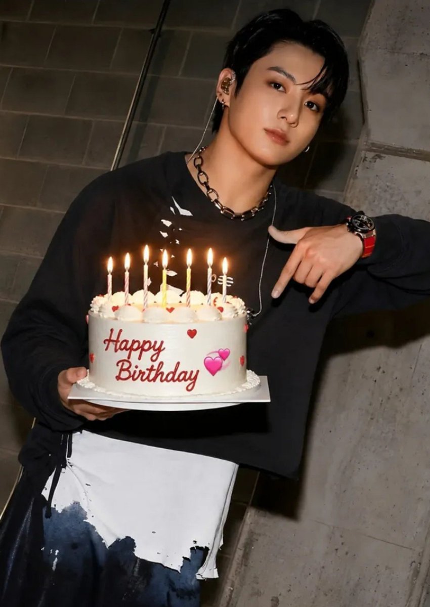 bts_jungkookyie's tweet photo. Happy 29th Birthday Jungkook ~🎊🎉 https://t.co/KRUkCVsoUw