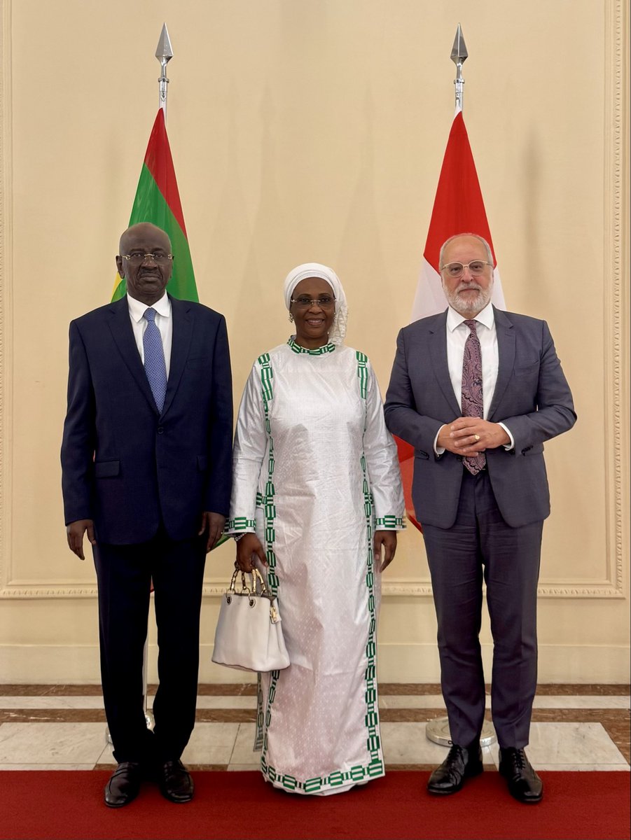 SwissMFAStatSec's tweet photo. Riche échange avec @OuldMerzoug, Ministre des Affaires étrangères de Mauritanie, autour des enjeux multilatéraux et de la contribution de la 🇨🇭 et de la 🇲🇷 à l’espace francophone, en présence de Mme Coumba Bâ, candidate au poste de Secrétaire générale de l’OIF. https://t.co/jzSd0WkNeg