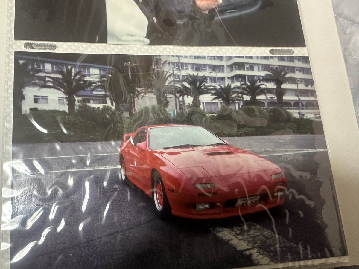 therotaryspirit's tweet photo. 昔の動画見たら懐かしくってアルバム出して見た
FCは92年
 FDはGTキット付けてすぐ
客車で1号目のGTキットだった

で、ポーズが昭和だw
しかもTシャツはインしてる https://t.co/bhNgLkkXBJ