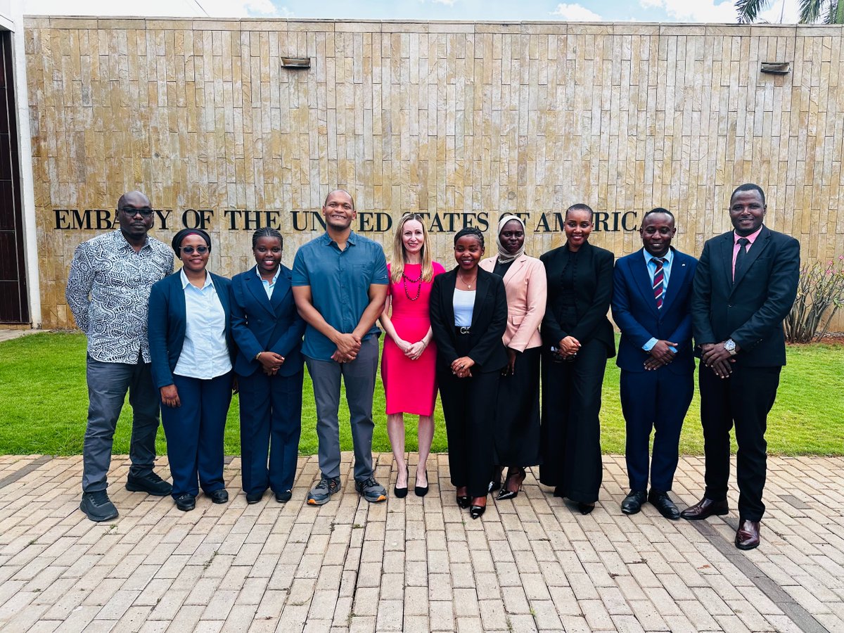 usembassytz's tweet photo. How can diplomacy expand trade, attract investment, and create opportunity?

Last week, the U.S. Embassy welcomed students from the Dr. Salim Ahmed Salim Centre for Foreign Relations for a lively discussion on economic diplomacy and the U.S -Tanzania partnership. 

Students explored how diplomacy can strengthen commercial ties and advance shared prosperity for both our countries.
