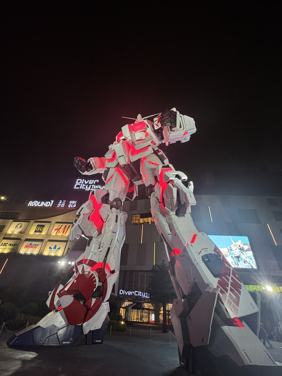AJK_ff14's tweet photo. おやすみ
ユニコーンガンダム
またね https://t.co/m1swwFNU3N