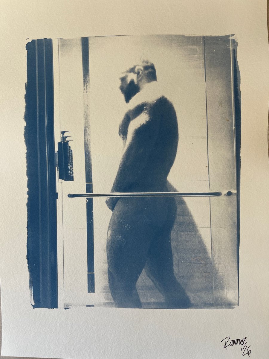 QueerBlueprint's tweet photo. Who wants to scrub his back?

#cyanotype #shower #gay #steamy #butt #muscle #bodybuilder #nude https://t.co/Sj1703aSft
