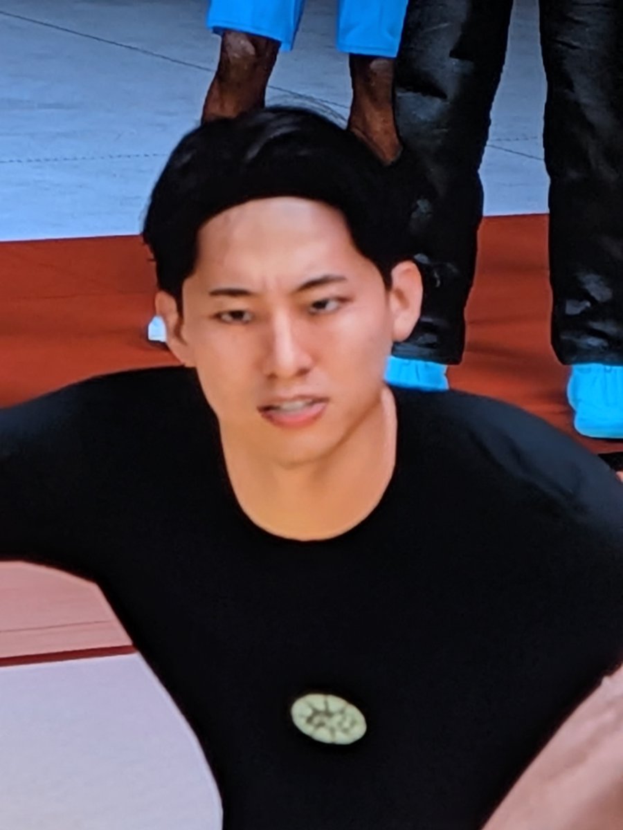 kojin825's tweet photo. NBA2k27に河村勇輝！
NBAチームにはいないが、サブイベントでスモールチームのメンバーで出てきた！笑
顔普通に似てる😄
レベル72はちょっと低い気がする。
レベル75はあってもいいと思う😝
#河村勇輝
#NBA2k27 https://t.co/c6M6MfnHMJ