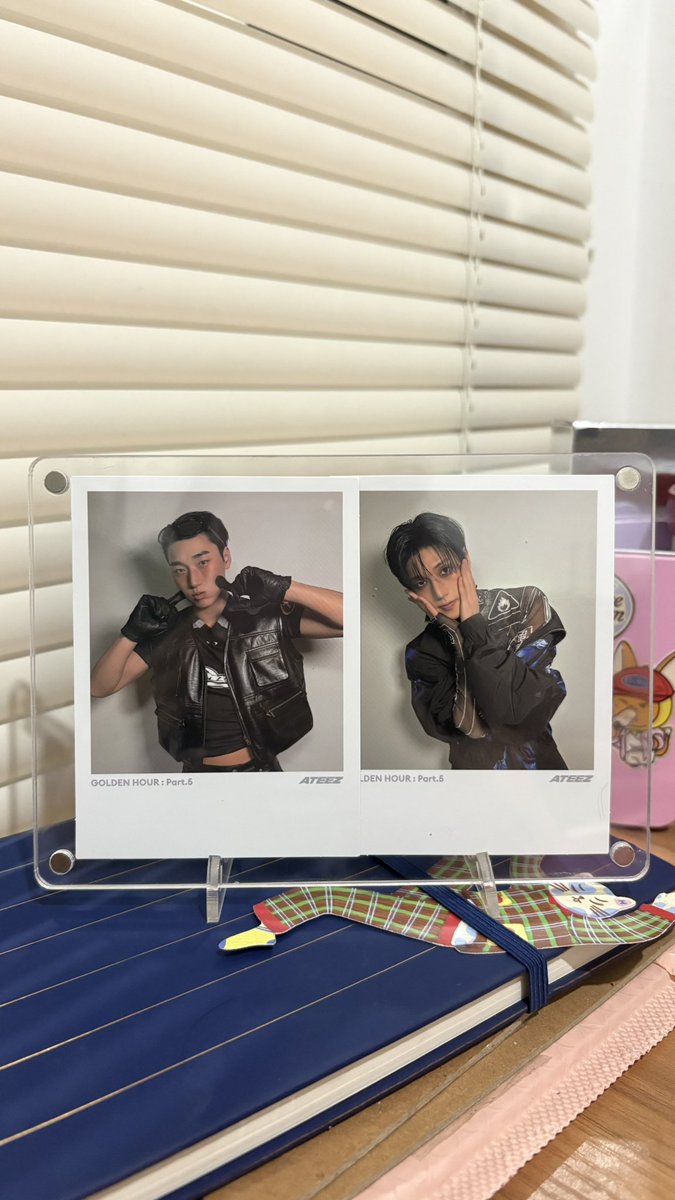 salmooncake's tweet photo. akhirnya punya frame buat mereka berdua https://t.co/1BMdVqePV6