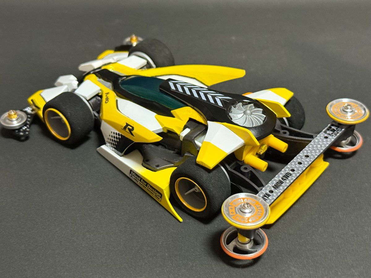 tkmt3249's tweet photo. #ReFEEDコンデレ7
#mini4wd
色々ありましたが何とか完成しましたので、エントリー宜しくお願いします！

作品名：ライトニングダンシングドール

ARシャーシ載せ替え+ローダウン化+追加パーツでハイパフォーマンスなエアロマシンに仕上げました！ https://t.co/9eSAMorxqn