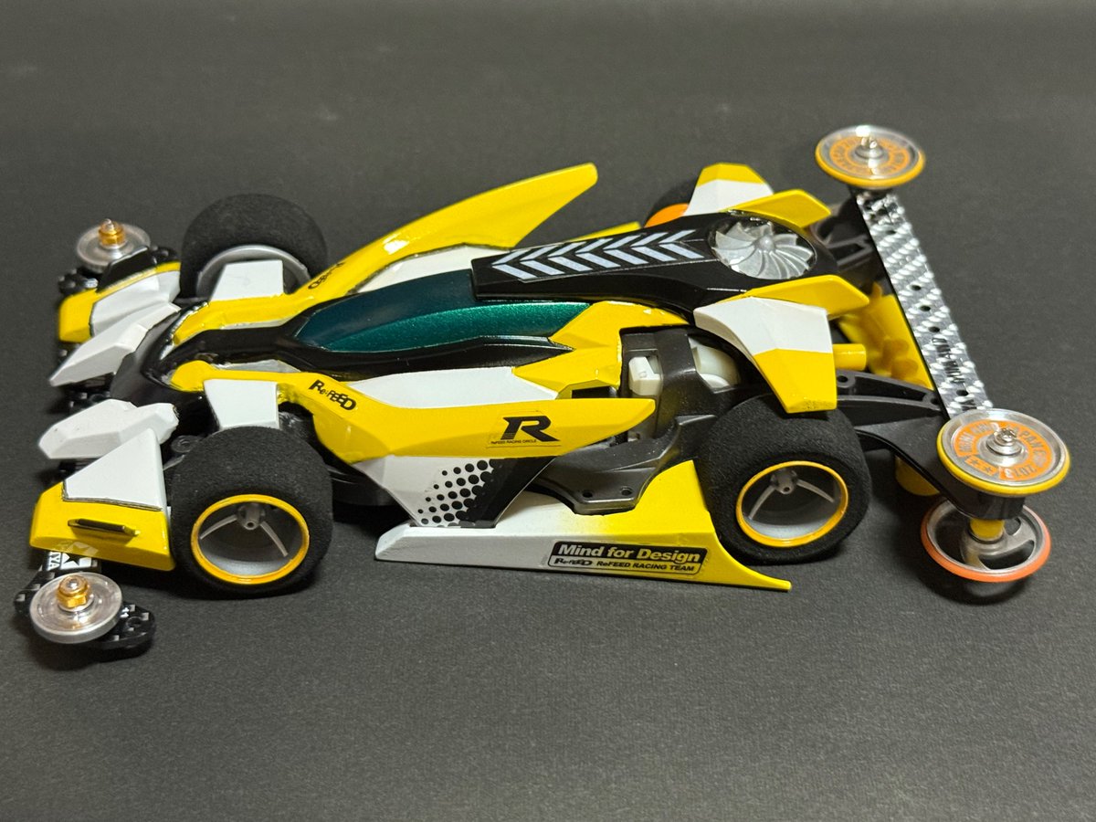 tkmt3249's tweet photo. #ReFEEDコンデレ7
#mini4wd
色々ありましたが何とか完成しましたので、エントリー宜しくお願いします！

作品名：ライトニングダンシングドール

ARシャーシ載せ替え+ローダウン化+追加パーツでハイパフォーマンスなエアロマシンに仕上げました！ https://t.co/9eSAMorxqn