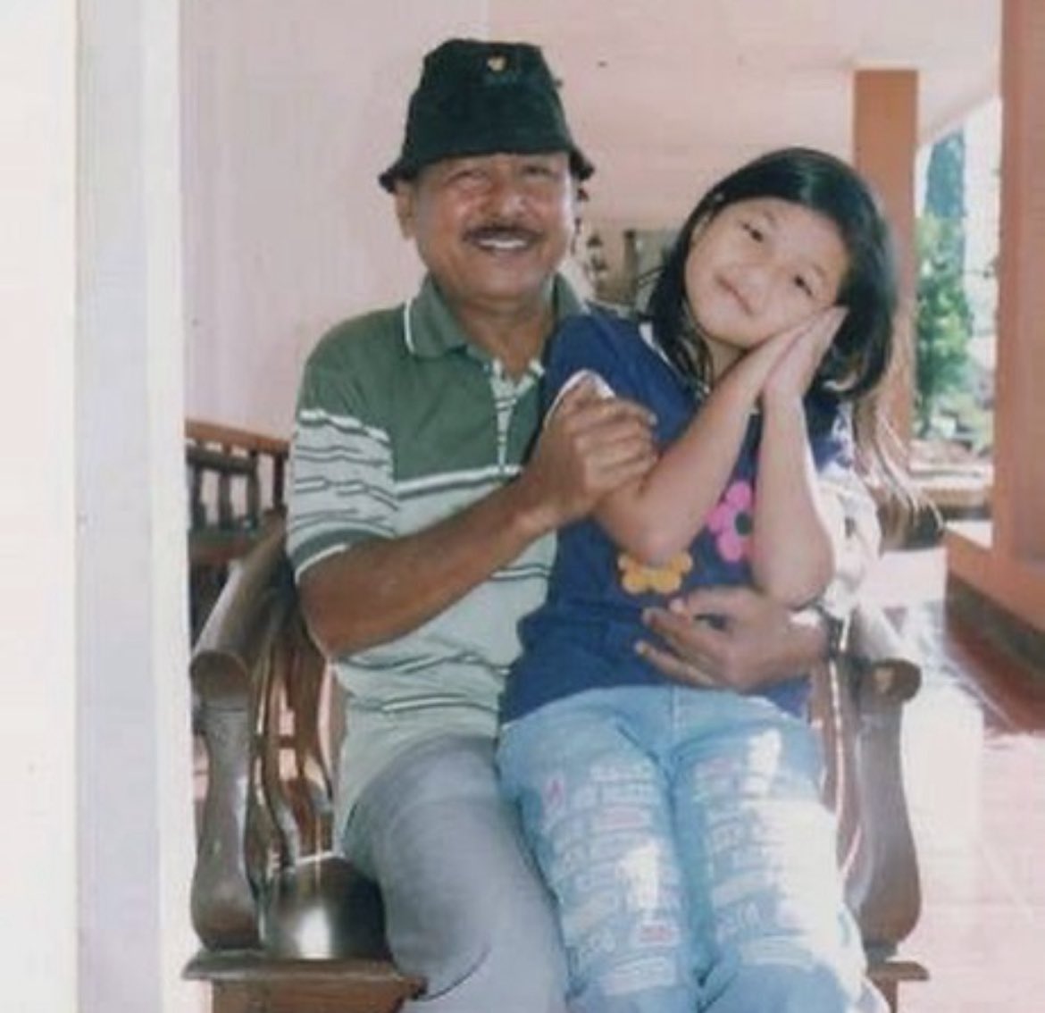 eeveexx_'s tweet photo. will forever miss u
safe flight to heaven yangkung����🕊️

i love you i love you i love you
i'm sorry https://t.co/IXsjKdy9Jz