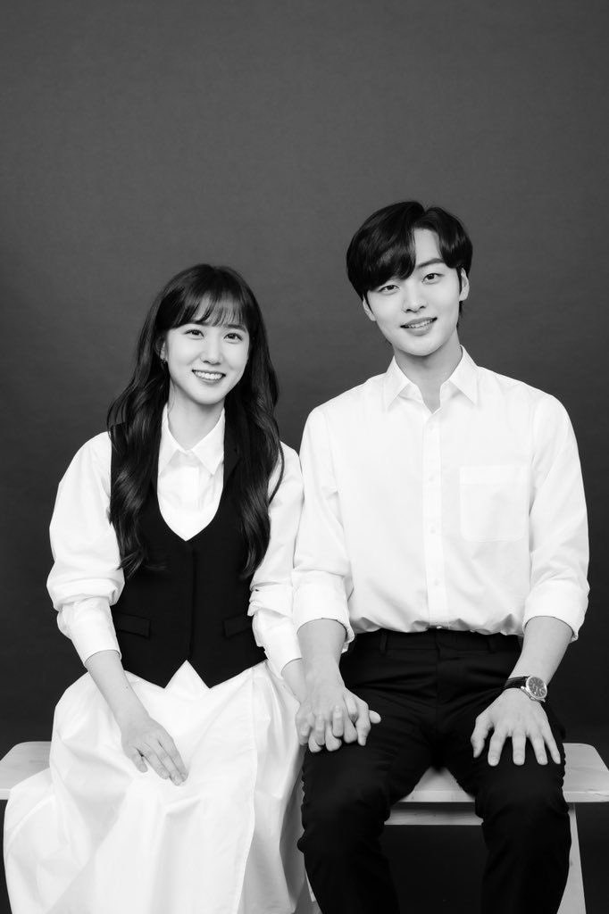 bingo_2n's tweet photo. 이거 진짜 둘이 사진관 가서 찍은 무보정 사진이라는거 알면 제정신 ㅂㄱㄴ.... 그냥 쭌송 그자체잖아 https://t.co/6TdLN2QkUC