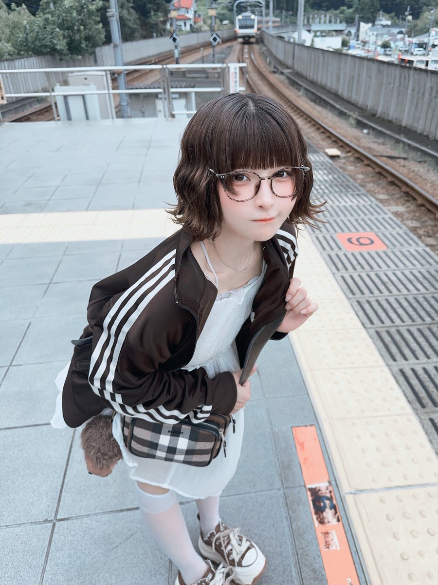 hakanai_yumi's tweet photo. 眼鏡っ子 https://t.co/o0upcTSPBX