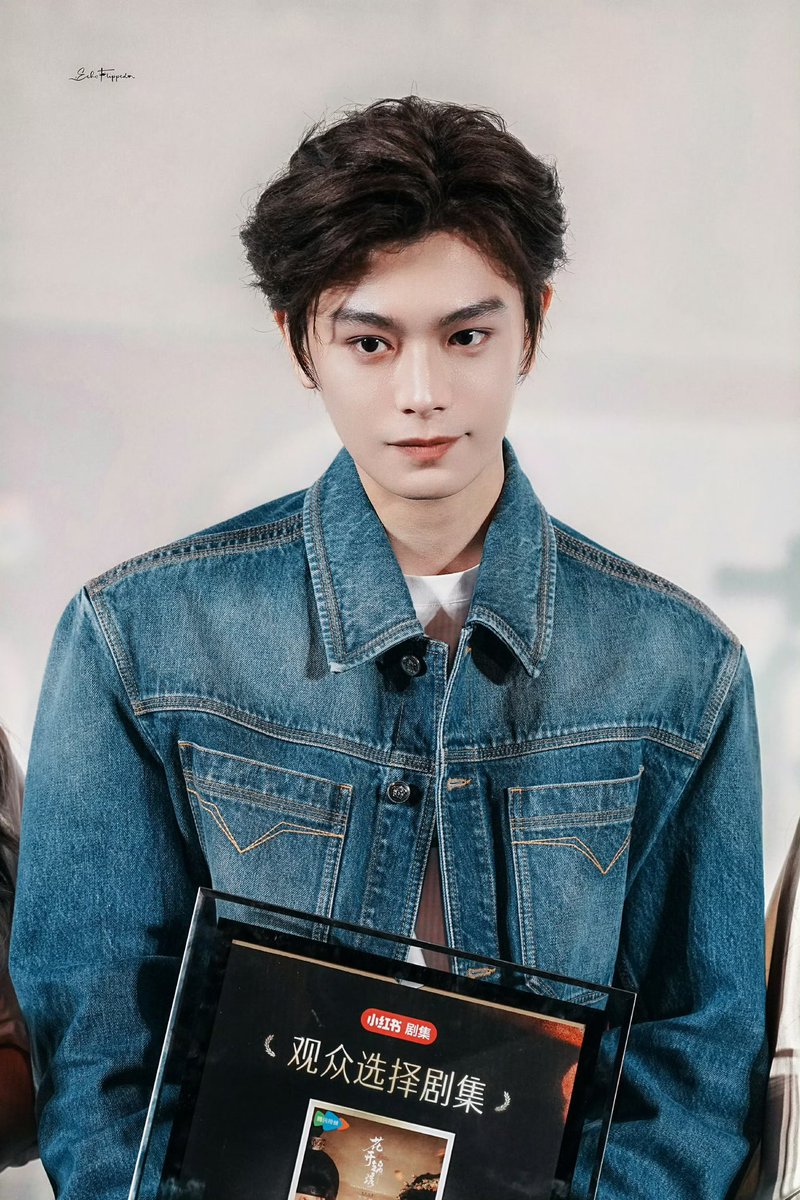 tianguangs's tweet photo. our #theroadtosplendor received a “viewer's choice for dramas” award from xhs ❤️‍🔥

this recognition is determined based on 4 metrics: views, discussion volume, search volume, no. of post with > 1k likes https://t.co/P816Yv55L4