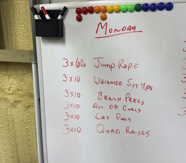 ACamden2031's tweet photo. 💥6AM Monday Morning Workout before school 🏋️‍♂️ Thanks Dad for being my workout partner!!! 🥎 
➡️➡️ it's 6am on Monday morning - Sorry, no selfies! https://t.co/782U2Zq8xu