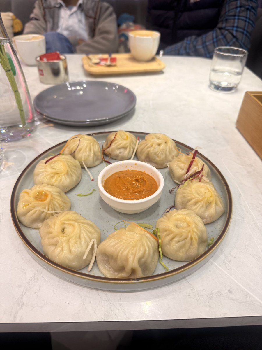 EVILGam74481267's tweet photo. Proud momo muncher 😛😛 cry abt it https://t.co/HhtfbpCmCn