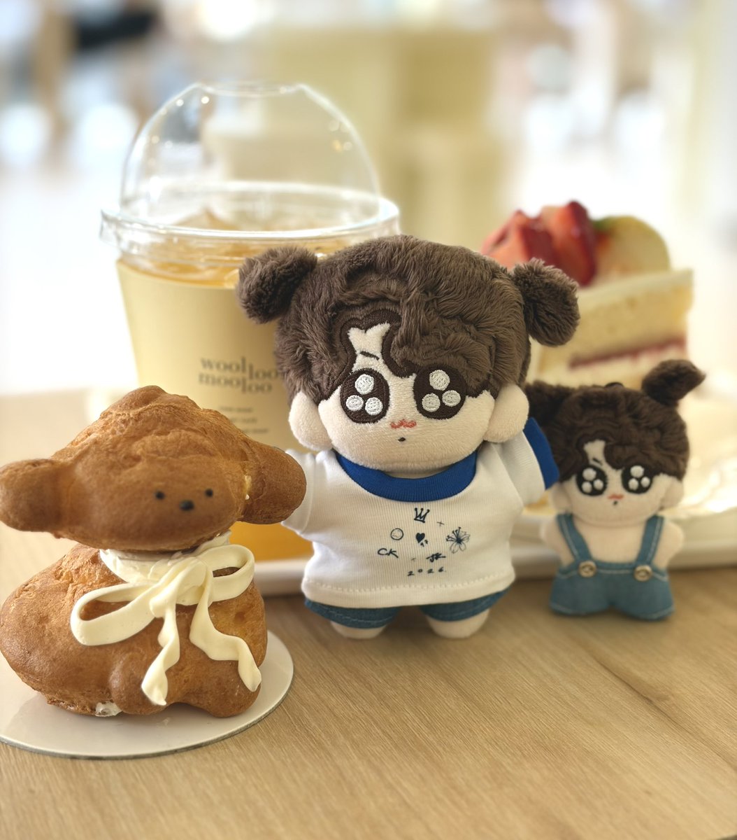 MINNYPZ's tweet photo. 𝗛𝗔𝗣𝗣𝗬 𝗕𝗜𝗥𝗧𝗛𝗗𝗔𝗬 𝗝𝗨𝗡𝗚𝗞𝗢𝗢𝗞 ఇ ᙏ̤̫ ❣︎

 ⩩♡⃗  สุขสันต์วันเกิดนะครับคนเก่ง ขอให้ปีนี้เป็นปีที่ดีของจองกุกในทุกเรื่อง ทั้งเรื่องงาน สุขภาพ ชีวิตและการได้รับความรักที่อบอุ่นในทุกๆวัน ขอให้เป็นปีที่มีแต่รอยยิ้ม เสียงหัวเราะ และความสนุกในการทัวร์คอน ขอบคุณที่เกิดมามอบความสุขให้คนอื่นมาแล้ว 29 ปี ขอให้จองกุกได้รับสิ่งนี้คืนกลับไปอีกร้อยเท่าพันเท่า

มีความสุขมากๆนะอ้วม รักและเทคแคร์น้องเสมอในทุกอย่าง และเชื่อว่าน้องจะแฮปปี้กับทุกสิ่งที่ได้ทำ แฮปปี้เบิร์ดเดย์เด็กน้อยคนเก่งของอาร์มี่นะครับ * ‧₊˚ ◡̎  ꙳🐰ྀི

#HAPPYJKDAY
#HappyBirthdayJungkook
#JUNGKOOKisFYA
#AlwaysByYourSideJK
#YouAreThatSomebodyJK
#BornGoldenJungkook
#WorldVocalJungkook
#PARTYPARTYJK
#JKRulerOfTheStage