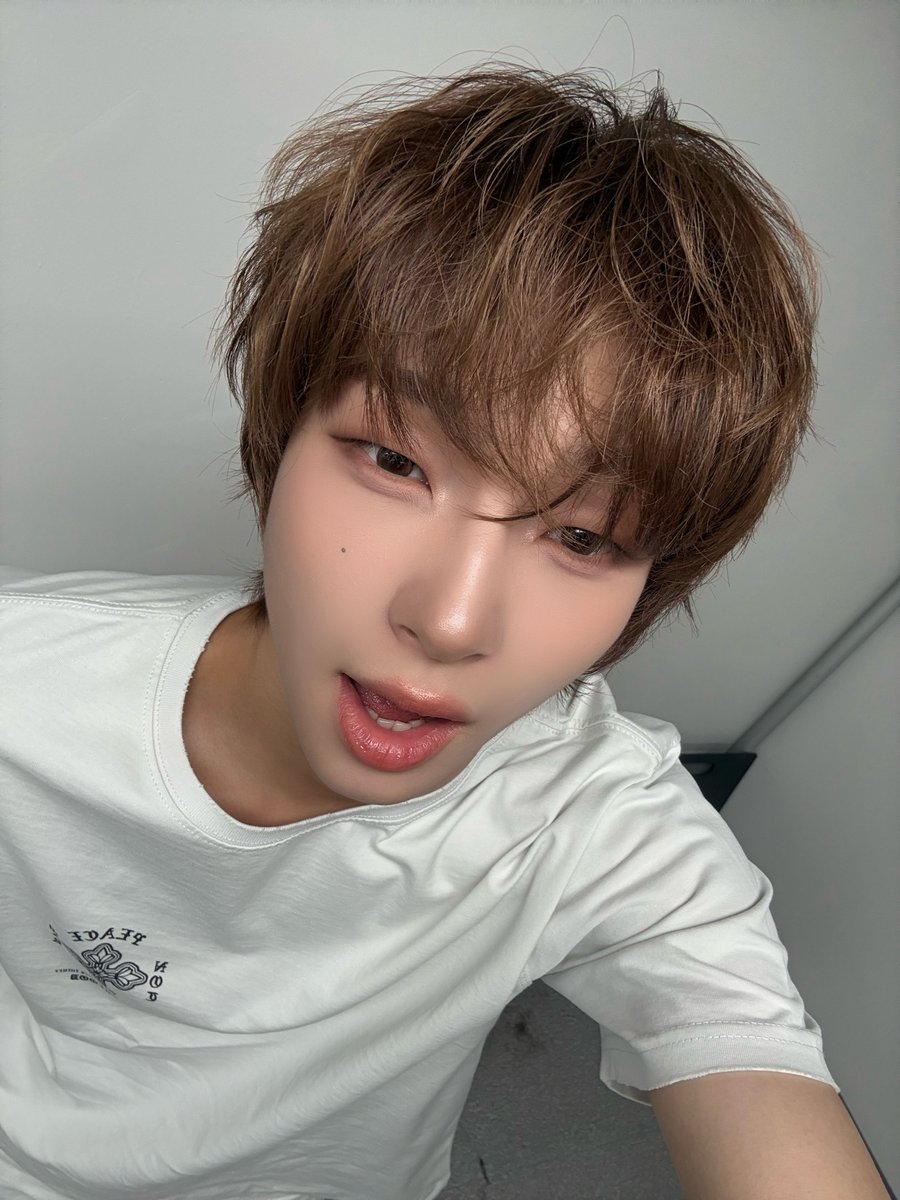 _official_DD's tweet photo. 9월도 화이팅!!

#DAILYDIRECTION #DD #데일리디렉션
#JANGYOONSEOK #장윤석 https://t.co/VyaFo16UgJ