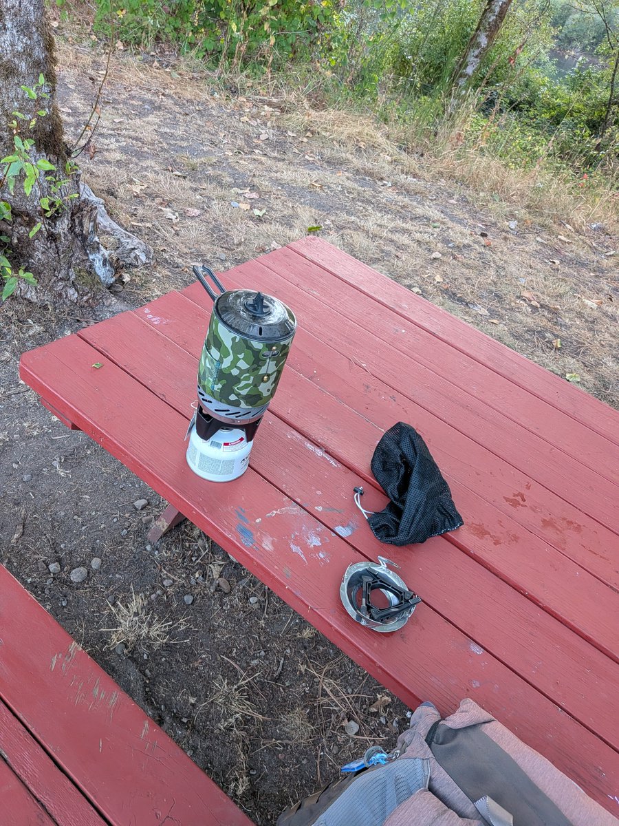 AvalancheSSC's tweet photo. #expeditionAlaska day 3! Gmornin. Slept okay, always hard to fall asleep for real in a campsite for the first time on a trip. Needless to say, first stop is a shower at a local truck stop. Campsite was nice, solid 7/10. Tent may be a bit small for me tho, had to sleep sideways ๐คฃ https://t.co/veTldtf5Sl
