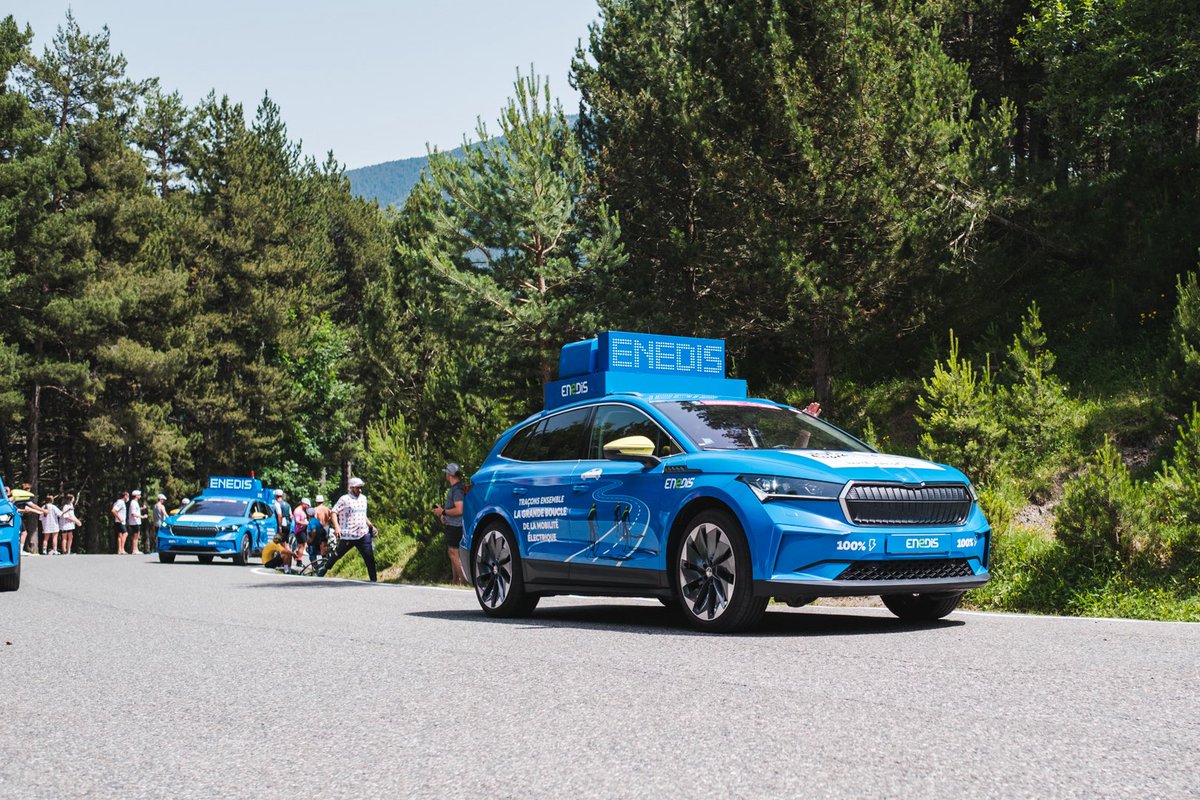 TeslaAnd23's tweet photo. @centinela_ev @Jesusllh9 @melenas1414 Y estas dos de la etapa de Le Tour 2021 que también vino a Andorra. Lo Enyaq formaban parte de la caravana de Le Tour https://t.co/X6DX13i3dm