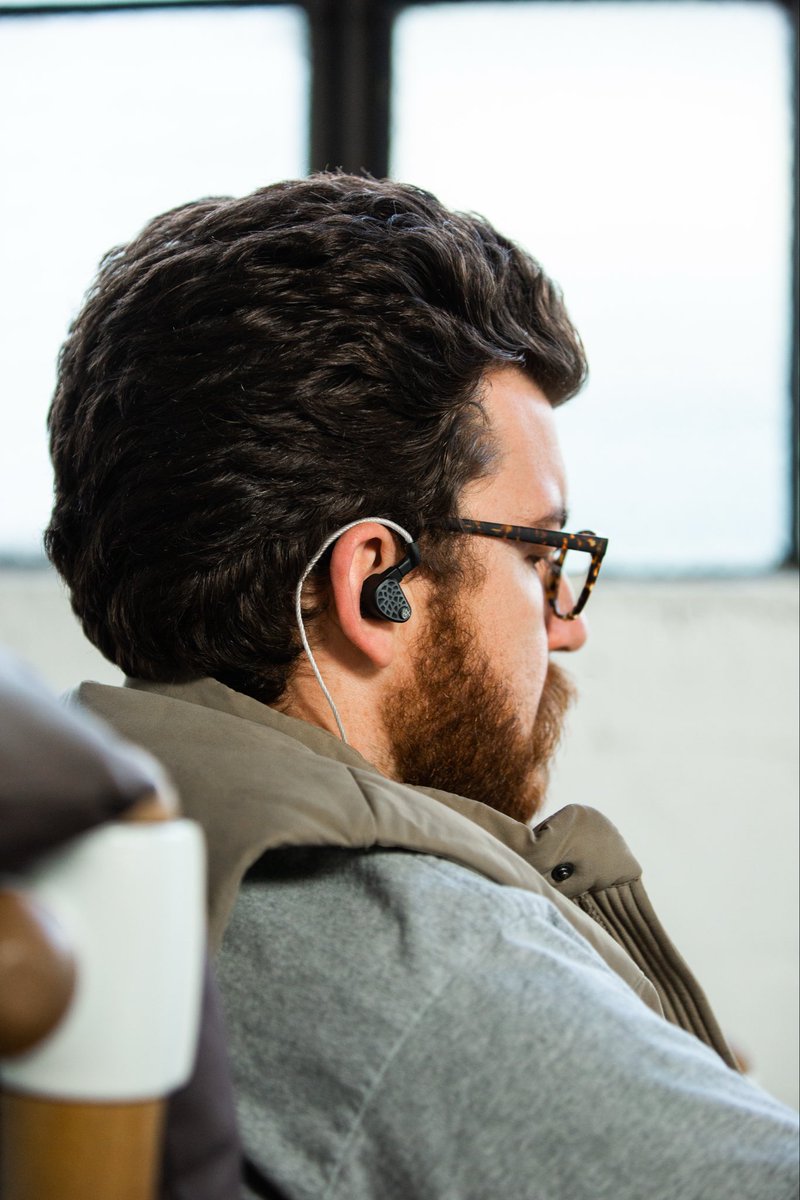 64audio's tweet photo. U18s makes the most of our machining capabilities with a crystalline pattern milled into its aluminum faceplate and further elevated with by fly-cutting the surface to expose the natural aluminum color. 

An extremely limited number of B-Stock UIEMs are available through the end of the month.