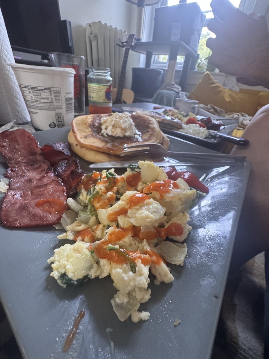 boyeatingcig's tweet photo. we were yummersmaxxing yday too… https://t.co/kVjOz9ygqH