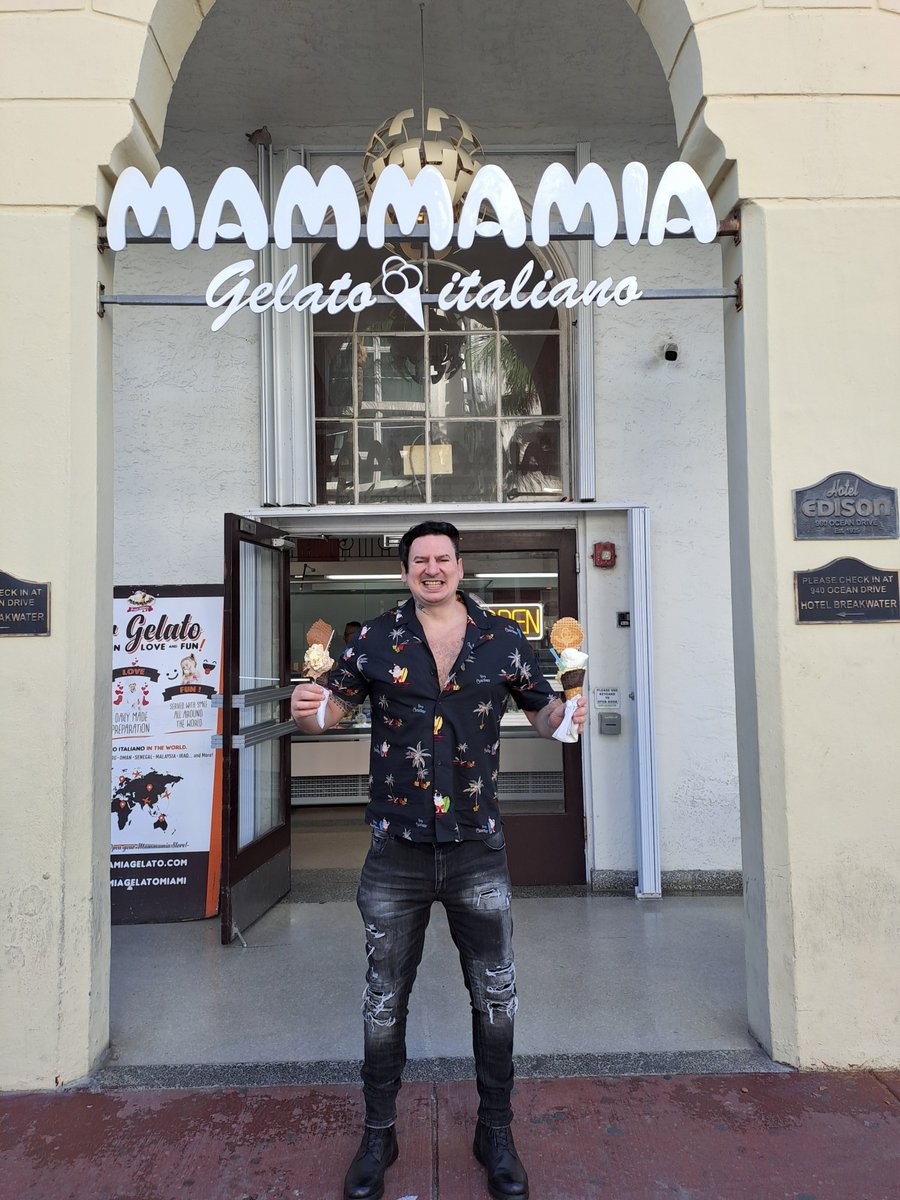 RickWesleymusic's tweet photo. Rick at "Mammamia Gelato Italiano" in Miami Beach, Florida (USA). 🍦🧒🍦🇺🇸 #rickwesley #richkids #holidays #miamibeach #oceandrive #mammamiagelatoitaliano #icecream #florida #usa #statiunitiontheroad https://t.co/Qiyjhvqllt