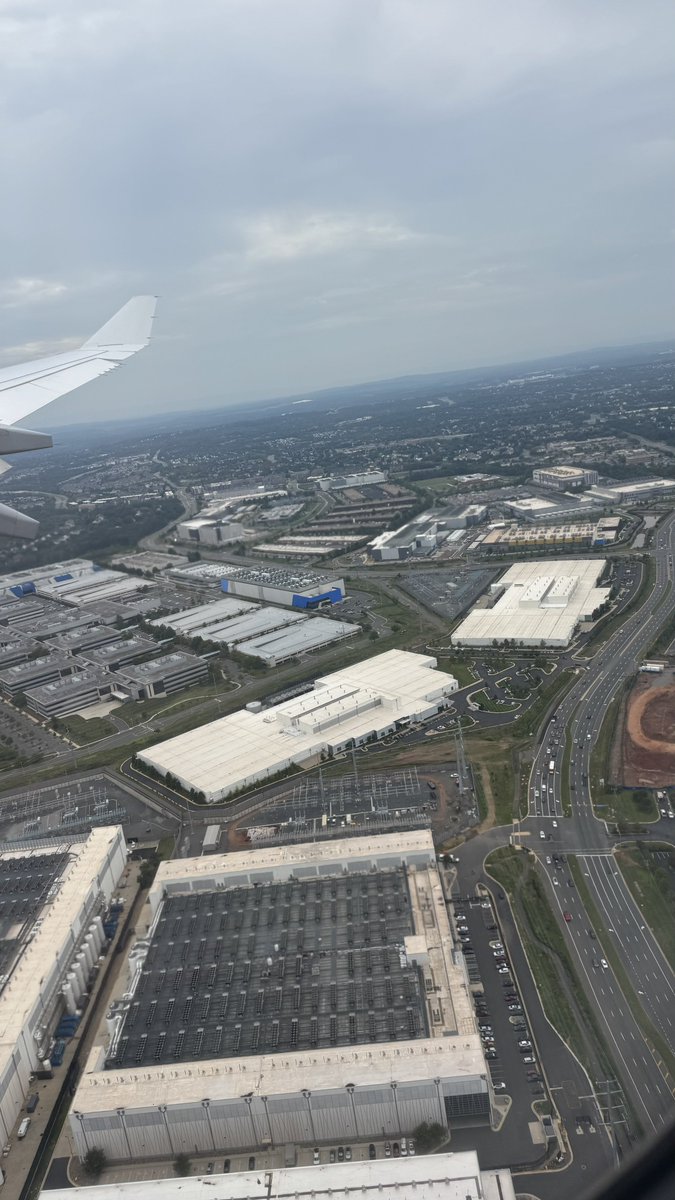 lavie154's tweet photo. Flying into Dulles is wild. Like, what did you think us-east-1 meant? Vibes? Papers? Essays? https://t.co/YTGuWmincH