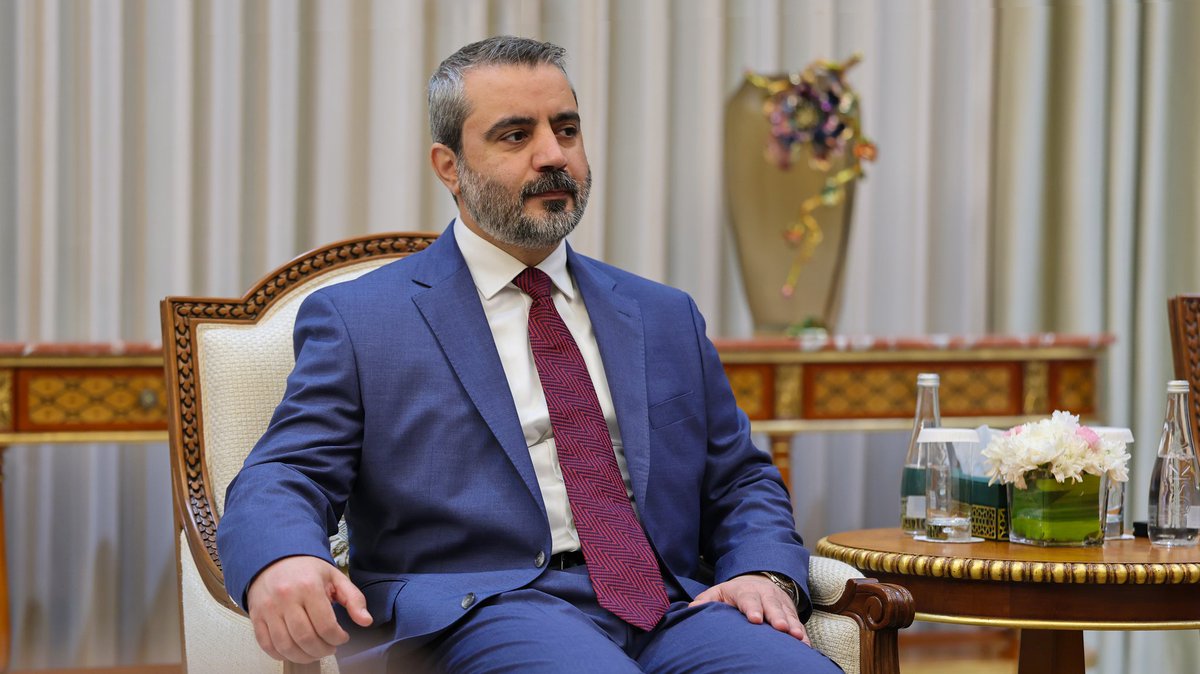 syrianmofaex's tweet photo. استقبل فخامة رئيس الجمهورية السيد أحمد الشرع ووزير الخارجية والمغتربين السيد أسعد حسن الشيباني في العاصمة دمشق، وزير خارجية مملكة الدنمارك لارس لوكه راسموسن والوفد المرافق له. 

وجرى خلال اللقاء بحث سبل تعزيز العلاقات بين البلدين، ومناقشة عدد من القض��يا ذات الاهتمام المشترك، إلى جانب التعاون في مجالات التعافي وإعادة الإعمار، بما يسهم في دعم الاستقرار في سوريا.