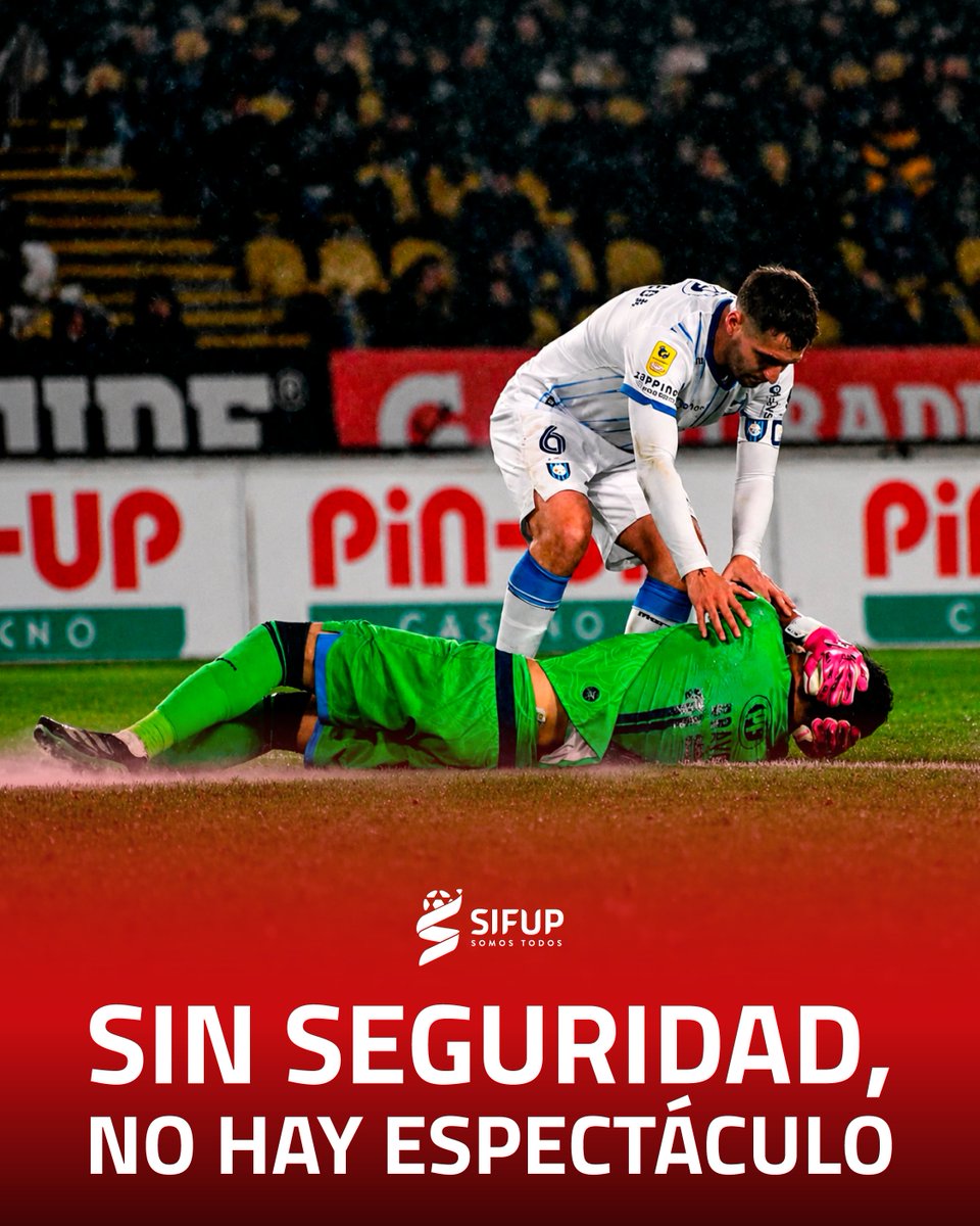 sifup's tweet photo. ⚠️⚽ Sin seguridad, no hay espectáculo.

Los hechos ocurridos este fin de semana en los partidos entre Coquimbo Unido y Huachipato y Universidad de Concepción y Universidad de Chile vuelven a instalar una preocupación que no puede ser normalizada dentro del fútbol chileno.

Los futbolistas tienen derecho a desempeñar su profesión en un entorno seguro. La pasión, la rivalidad deportiva y el apoyo a los equipos jamás pueden transformarse en acciones que expongan a jugadores, árbitros, cuerpos técnicos o trabajadores de la actividad.

La seguridad debe ser una condición básica para el desarrollo del espectáculo. Cuando un partido se interrumpe por hechos de violencia, pierde el fútbol. Cuando un futbolista es afectado por una agresión, pierde toda la actividad.

Los estadios deben ser espacios para el encuentro, la competencia y la convivencia.

Cuidemos a quienes hacen posible el juego.

Cuidemos a los futbolistas. Cuidemos al fútbol.