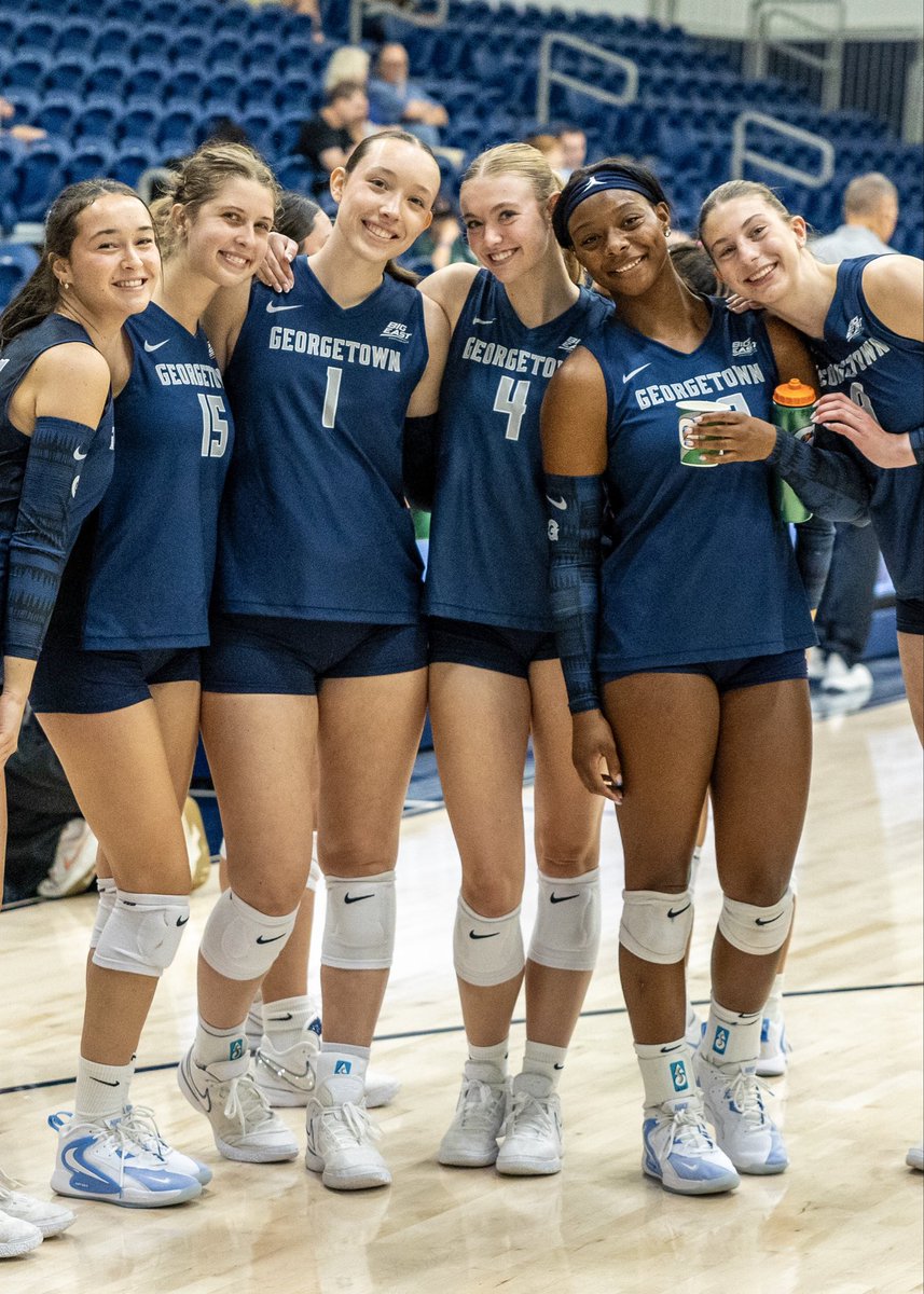 HoyaVolleyball's tweet photo. DC Challenge Dump 📸

#HoyaSaxa #HoyaBold https://t.co/YrPkxUWjBU