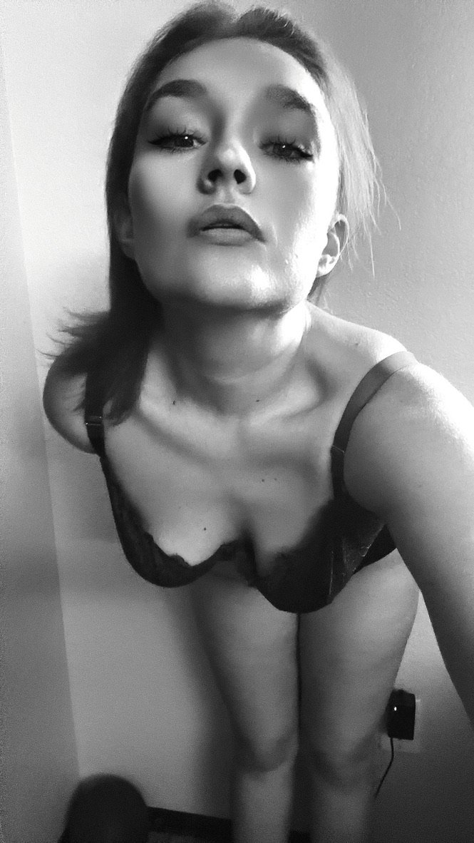 r4v3nr0s3's tweet photo. Happy Monochrome Monday!
All Access for $6.66!!!
Sub: https://t.co/64Ec86Jbbs
+ https://t.co/t7Js8cZYBc
Send: https://t.co/Rwto6XvPYK
#MILF #Latina #egirl #natural #fantasy #petite #funsized #feral #nsfwsky #nudes #bdsm #kink #tease #onlyfans #fansly https://t.co/JXSP9sMvJC