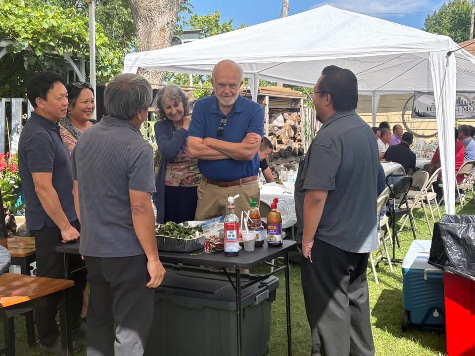 yeeforwi's tweet photo. Happy to join the Moua Clan of Wisconsin’s Pho Fundraiser in Milwaukee! It was wonderful to share a meal, connect with community members, and support a meaningful cause. #YeeForWI https://t.co/R7vPPLCtTb