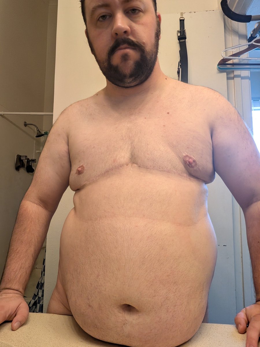 snackerdoodle2's tweet photo. Feeling rounder https://t.co/P95y5nXmMa