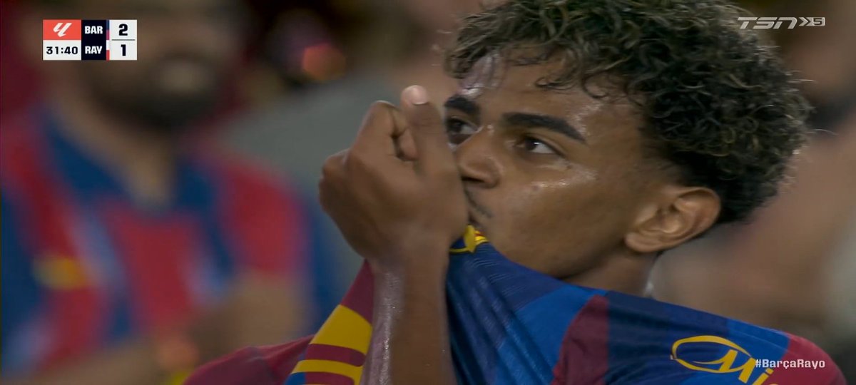 Princecatalan10's tweet photo. LAMINE LOVE BARCA 💙❤️
WE LOVE YOU YAMAL
#Yamal
#BarRayo
#Liga
#Barca https://t.co/kBPNxSuzu0