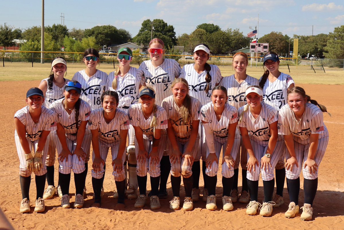 JulieA_sb2028's tweet photo. Started off fall with @EXCELFASTPITCH strong going 3-1 on Saturday!! 
In the circle I had a .000ERA, 4 hits, 3SO
I can’t wait to see what this season has to bring and I am so forever grateful for the girls next to me doing it with me. @dordtsoftball @NelsonUSoftball @SAUSoftball https://t.co/hspXcWhPxB