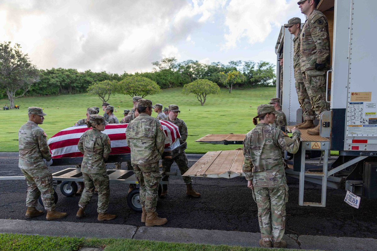 dodpaa's tweet photo. DPAA personnel and service members conducted a disinterment ceremony at the National Memorial Cemetery of the Pacific (Punchbowl) in Honolulu. The remains will be transferred to the DPAA laboratory for scientific analysis and identification. 🇺🇸 #DPAA #FulfillingThePromise https://t.co/vdArfb8FiY
