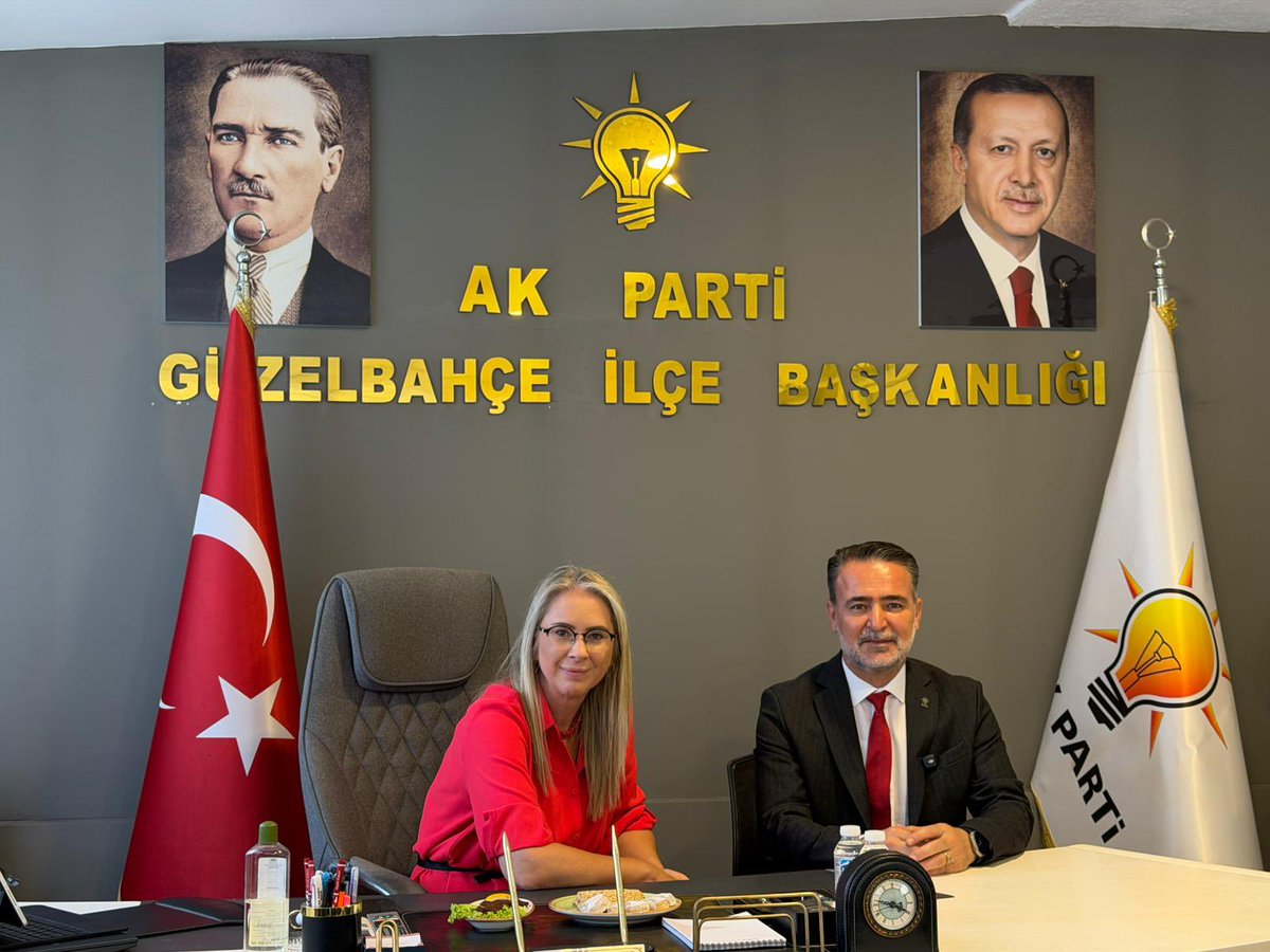 CeydaBC35's tweet photo. 📍AK Parti Güzelbahçe İlçe Başkanlığımızı ziyaret ederek teşkilatımızın emektarları ve dava arkadaşlarımızla bir araya geldik.🙋🏼‍♀️

Birliğimiz ve beraberliğimiz daim olsun. 🇹🇷 https://t.co/0mLwgUlDYI
