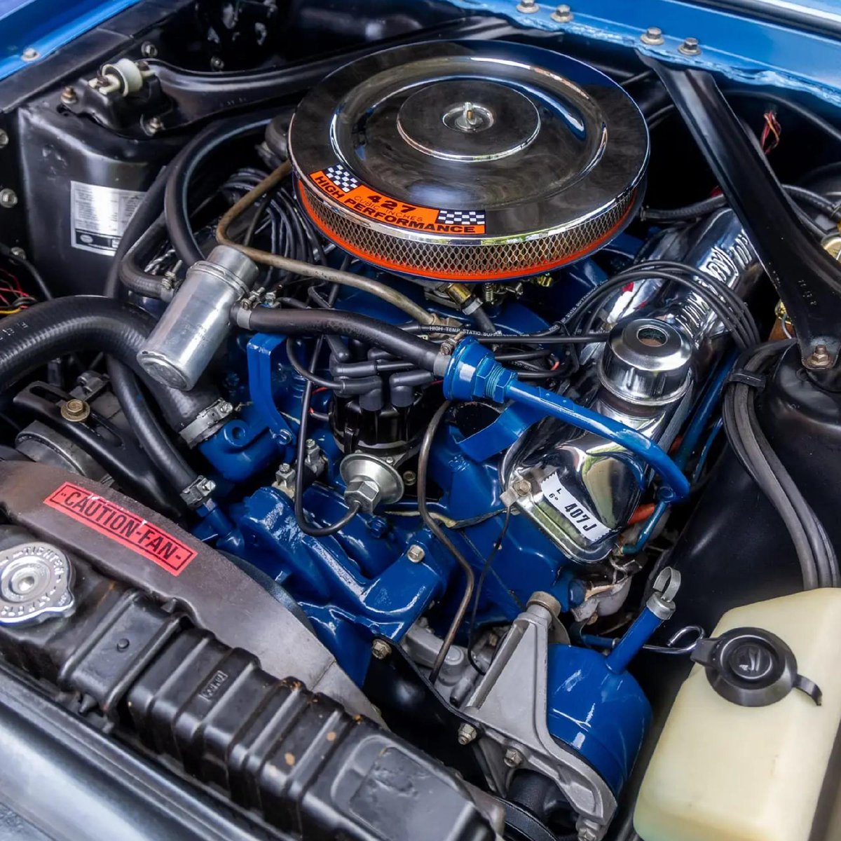 Bringatrailer's tweet photo. 7 liters of pure American muscle!

https://t.co/BoYrorItIr https://t.co/4YCrNqBOKk