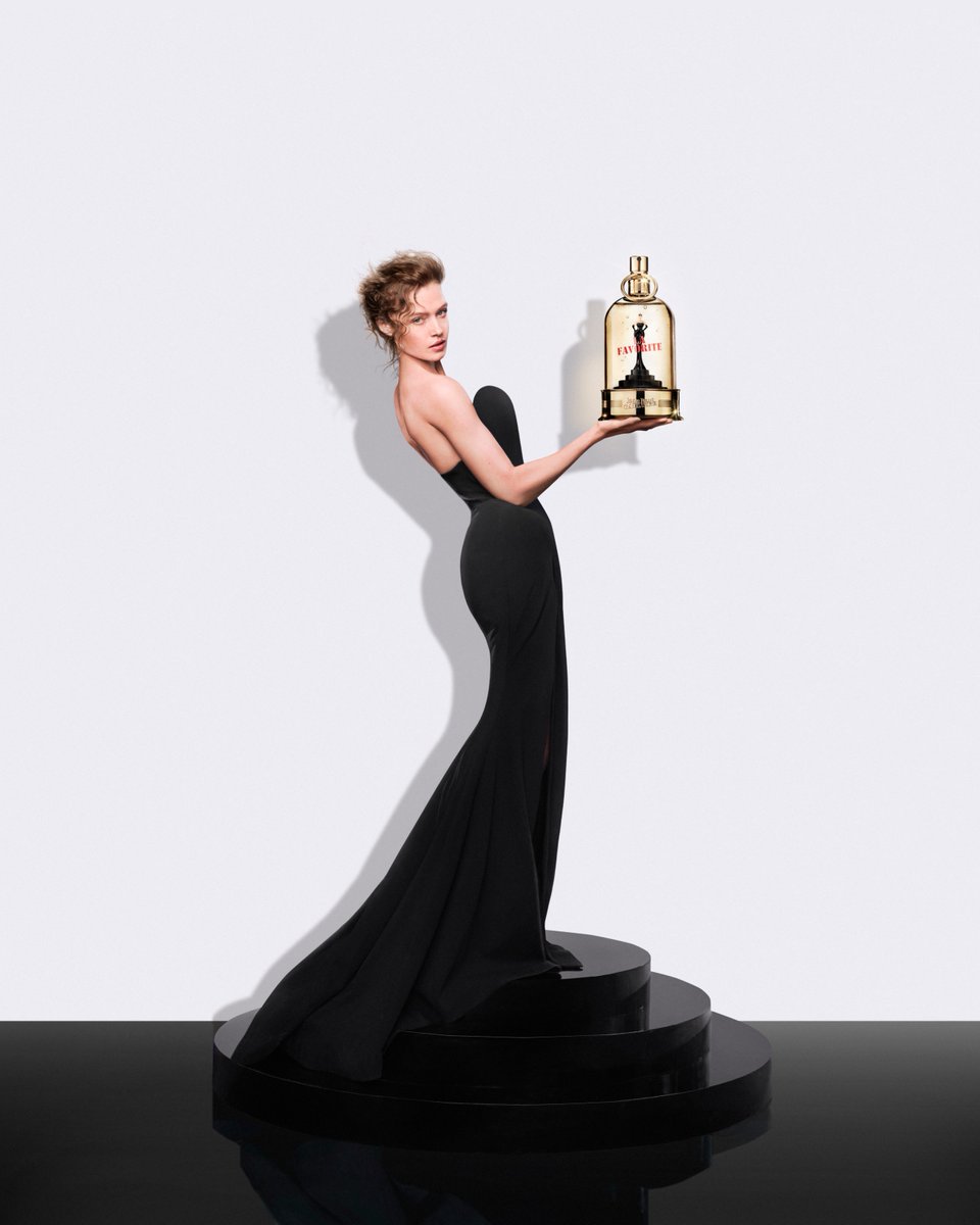 JPGaultier's tweet photo. It feels like she’s been La Favorite since forever. ​

Photo credit: Carljin Jacobs, Marçal Vaquer &amp; Adrien Sgandurra​
Talent credit : Ella McCutcheon​

#JeanPaulGaultier #jpgperfume https://t.co/R9uvk9yuOm